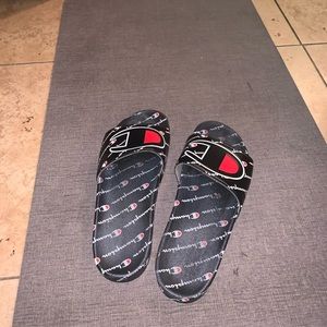 Men’s Champion slides